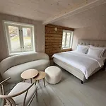Arctic Nest