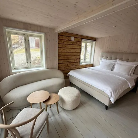 Arctic Nest